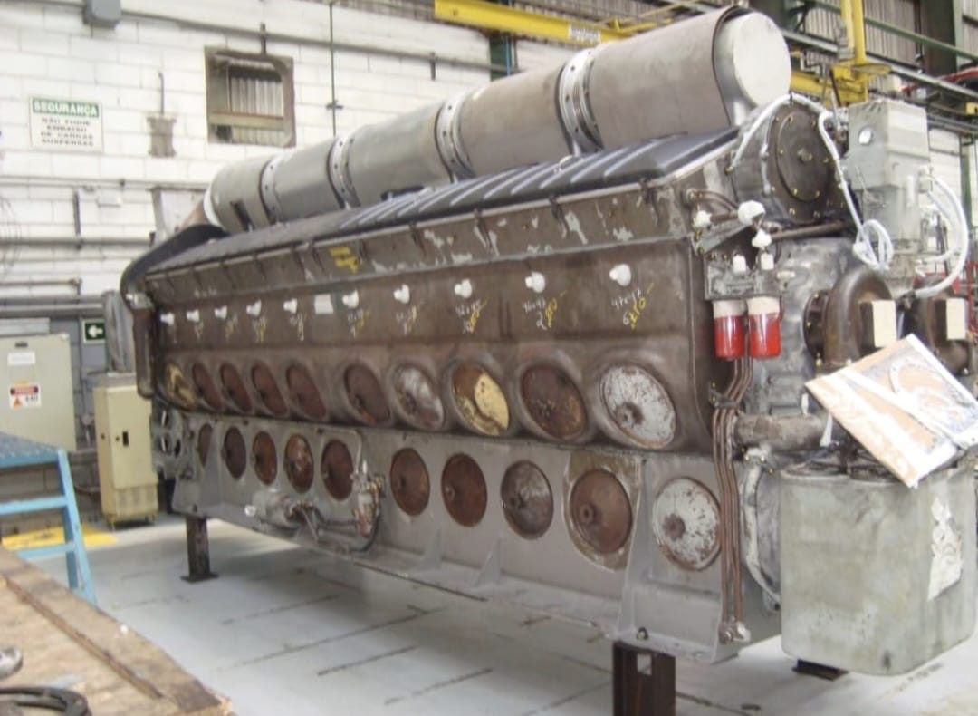 Motor de locomotiva diesel